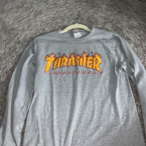 Grey long sleeve thrasher t-shirt 🔥🔥